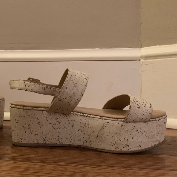 Shoes - Kaanas Goa platform sandals